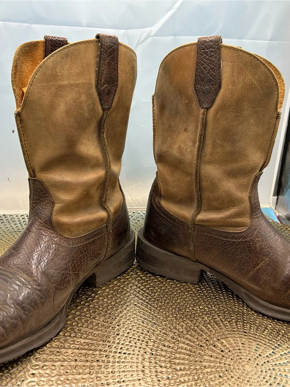 Ariat men 10 rambler cowboy boots